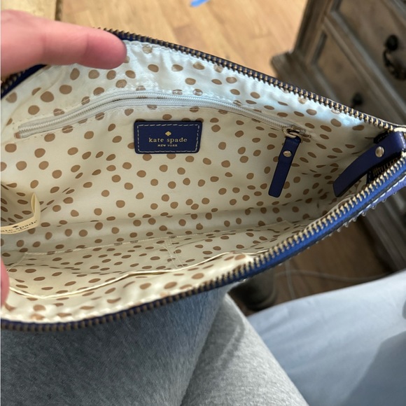 Kate spade purse like new, the color is purple 💯 leather - Picture 2 of 3